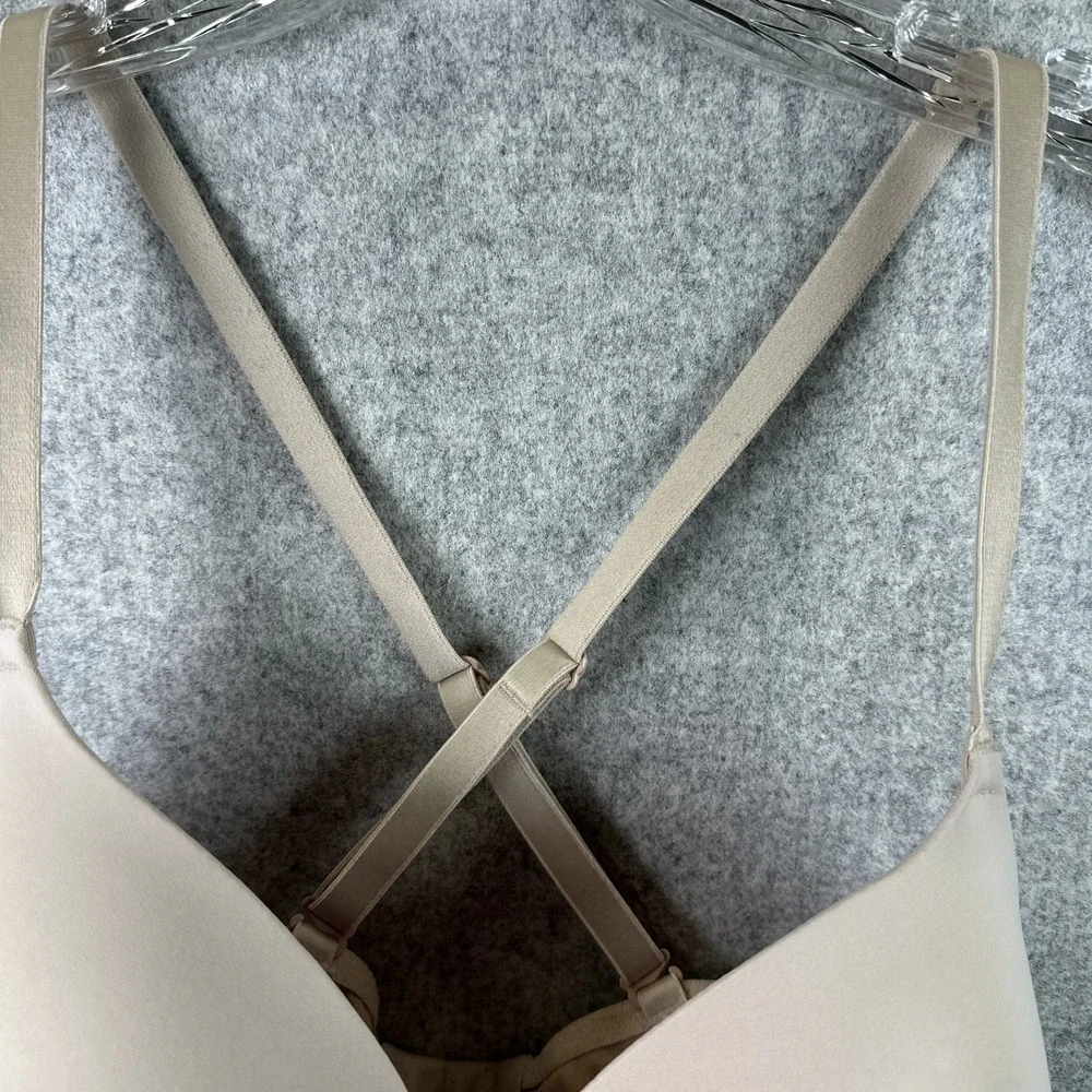 PINK Bra‎ Beige 34DD Everywhere T-Shirt Lightly Lined Underwire Criss Cross